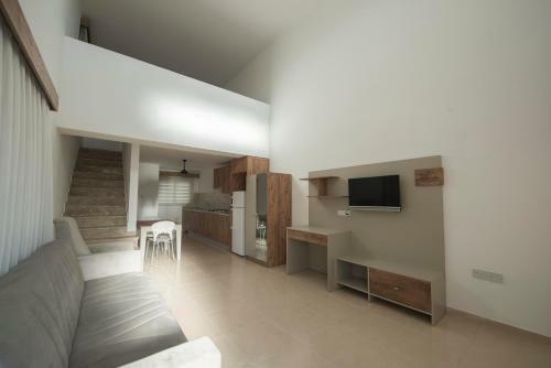 Apartamento Deniz Airport Suites