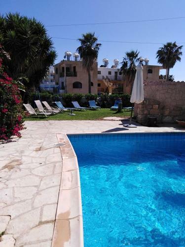 Polyxeni's Coral Bay Villas