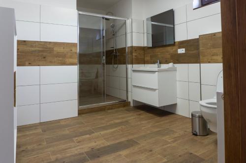 Hostal Penzion R??e