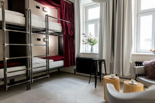 Hostal Wake Up Wellness Hostel