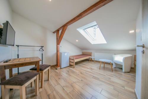 Hotel Na Rybn�?ku Bohut�n