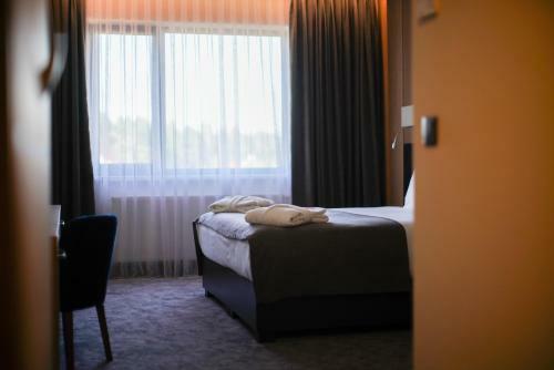 Azza Hotel & Restaurant