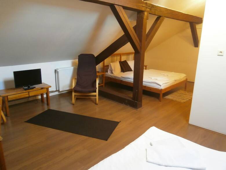 Hotel D?b�n