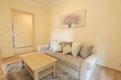 Aphrodite Aparthotel