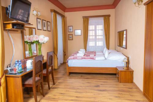 Hostal Penzion U Hr�dku