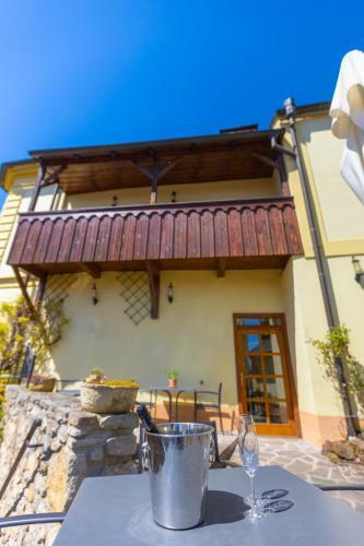 Hostal Penzion U Hr�dku