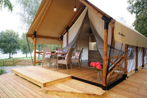 Marina & Glamping Nov� ?ivoho??
