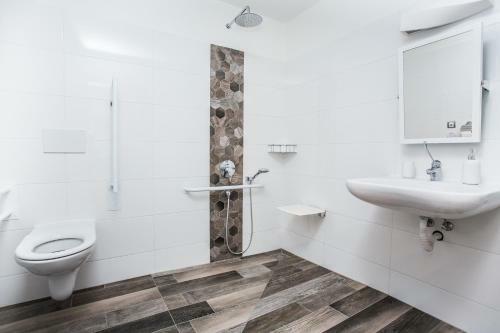 Hostal Penzion ?�p