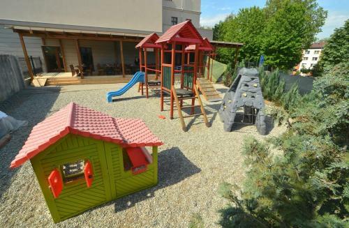 Hotel Chmelnice