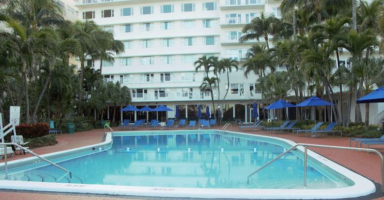 Hotel Radisson Resort Miami Beach