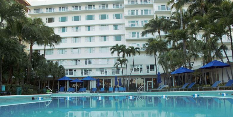 Hotel Radisson Resort Miami Beach