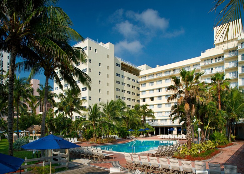 Hotel Radisson Resort Miami Beach