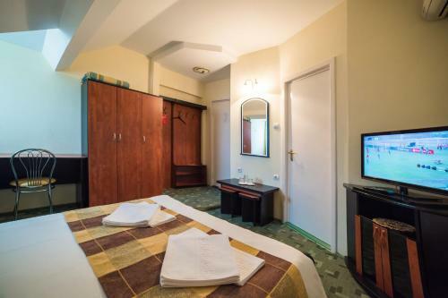 Hostal Pension Hotel Fast