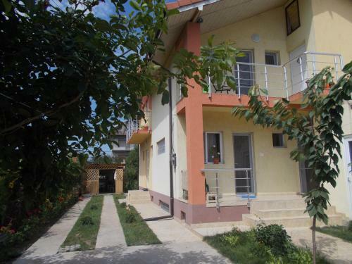 Hostal Vila Rapsodiei