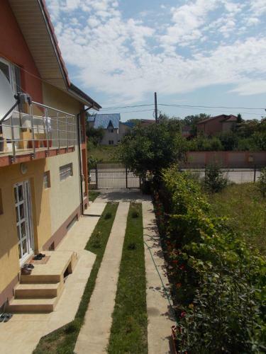 Hostal Vila Rapsodiei