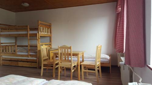 Hostal Rs Bernov Z�ti?�