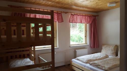 Hostal Rs Bernov Z�ti?�
