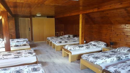 Hostal Rs Bernov Z�ti?�