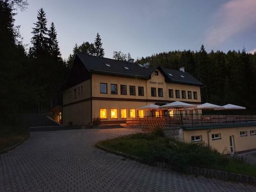 Hostal Rs Bernov Z�ti?�