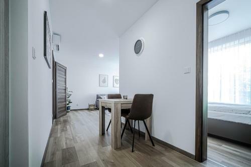 Grunt Apartments