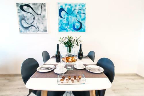 Venia Apartments