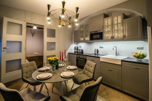 Apartamento Unique Apt 250m From The Charles Bridge