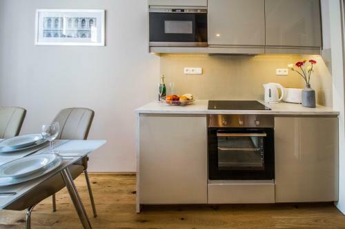 Apartamento Unique Apt 250m From The Charles Bridge