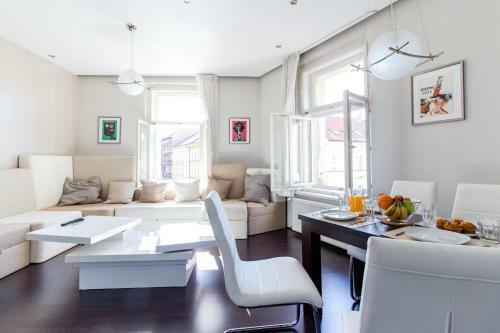 Stylish Apartment At ?i?kov