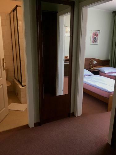 Hostal Hotel-pension Kam�k