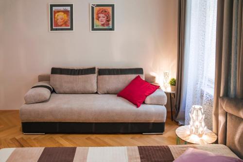 Modern Apartment Zlatnicka 8