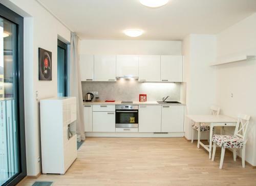 006 Angel Apartment