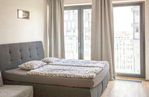 006 Angel Apartment