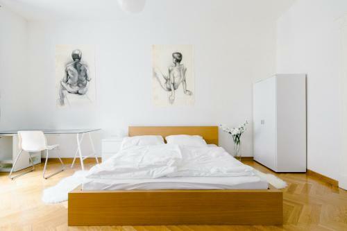 Kubel�kova Apartments