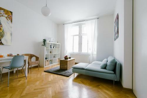 Kubel�kova Apartments