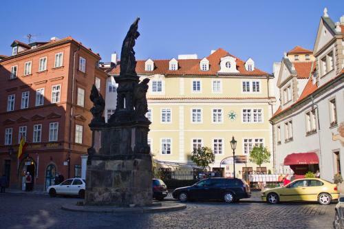 Apartamento Charles Bridge Suites