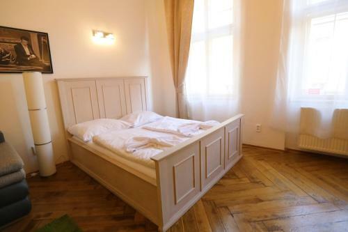 Wenceslas Square Apartments By Otsa