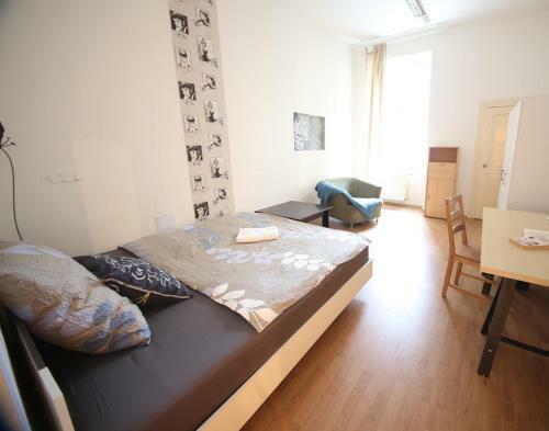 7bdr Apartment In The Center