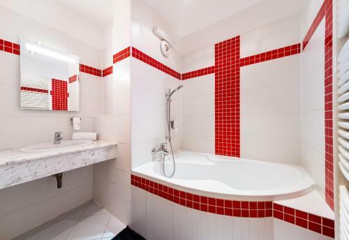 Kafka Apartment 4br+2bath Old Town