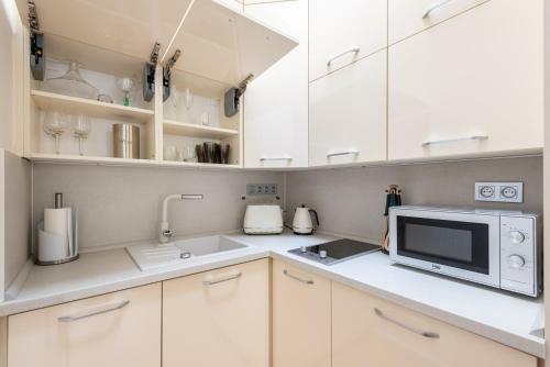 Cozy&quiet Apartment With A/c In City Centre