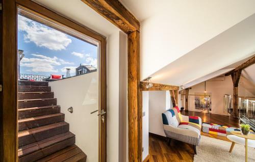 Triplex Kings Apartment In Old Town