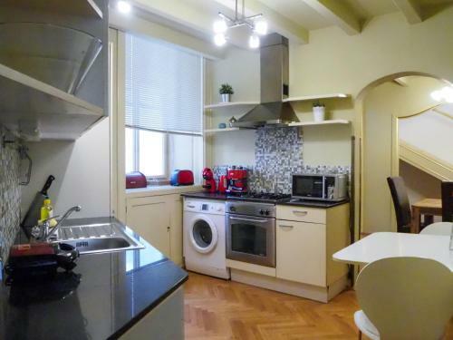 Riverview Old Town Apartment