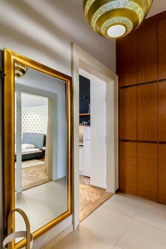 Modern Apartment 10 Minutes From Old Town!