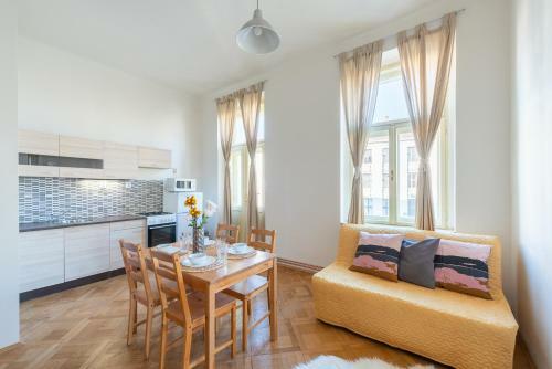 Residence Tesnov Apartment
