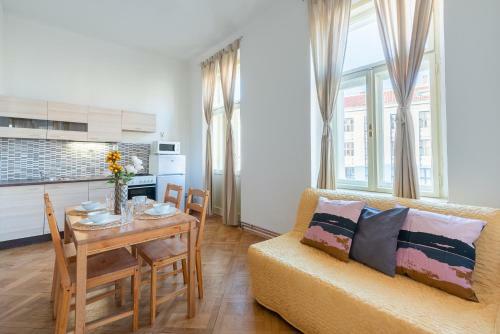 Residence Tesnov Apartment