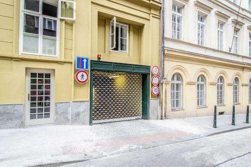Design 3bdr Apartment In Residence, Free Parking