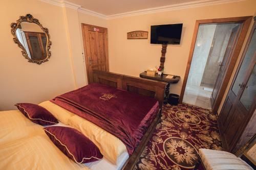 Hotel Svatoj�nsk� Dv?r