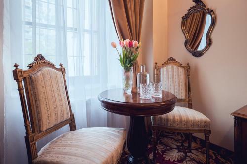 Hotel Svatoj�nsk� Dv?r