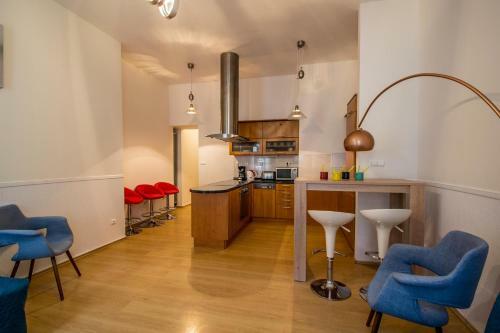 Riverside Ruterra Apartment