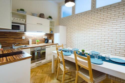City Center Apartment Legerova