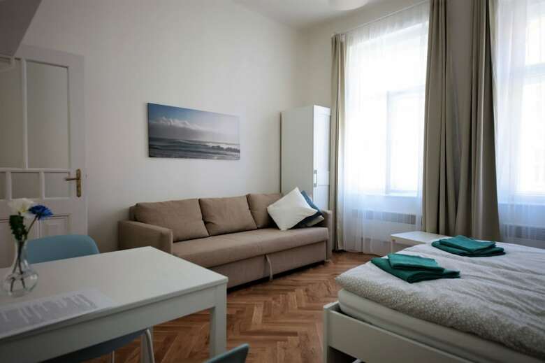 City Castle Aparthotel